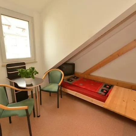 Apartment Moderne Dachgeschosswohnung Im Leipziger Norden Leipzig